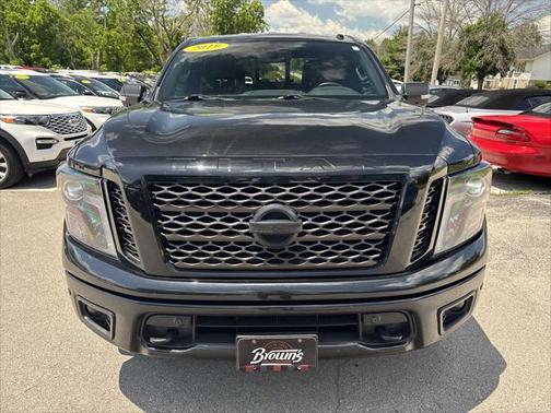 2019 Nissan Titan SL