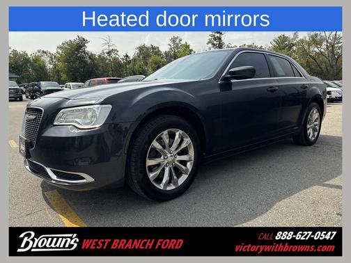 2018 Chrysler 300 Touring