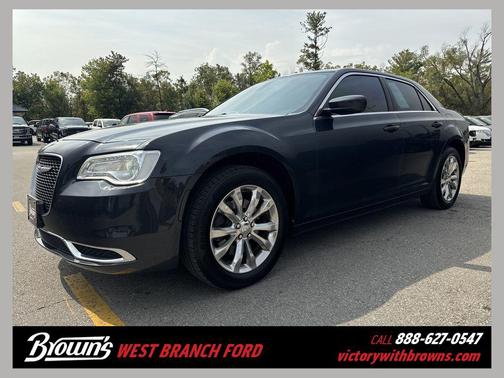 2018 Chrysler 300 Touring