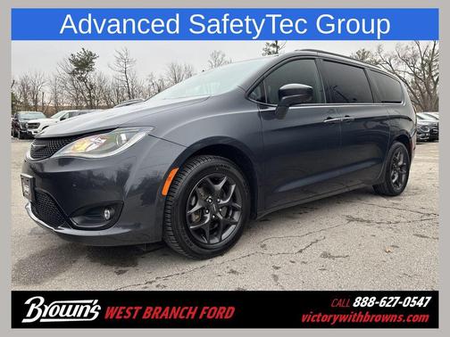 2020 Chrysler Pacifica Touring L