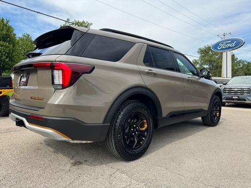 Marsh Gray 2026 Ford Explorer Tremor