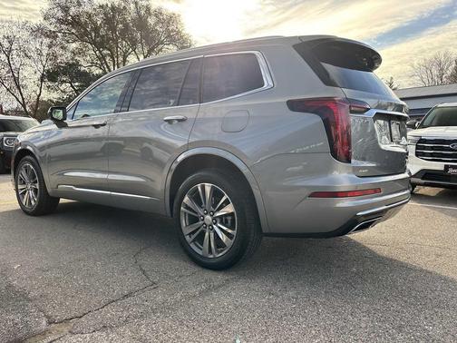 2025 Cadillac XT6 Premium Luxury AWD