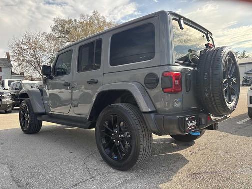 2022 Jeep Wrangler Unlimited 4xe Sahara