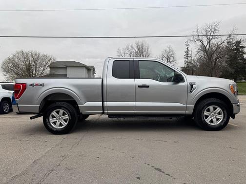 Iconic Silver Metallic 2022 Ford F-150 XLT