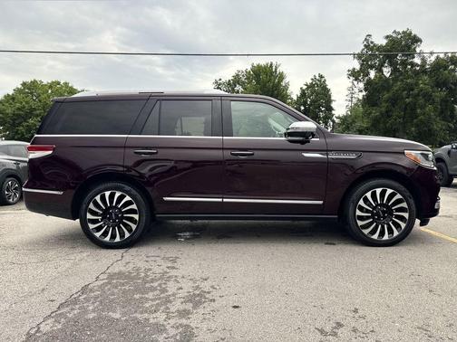 2024 Lincoln Navigator Black Label