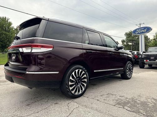 2024 Lincoln Navigator Black Label