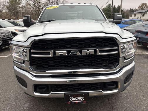 2024 RAM 3500 Tradesman Regular Cab 4x4 8' Box