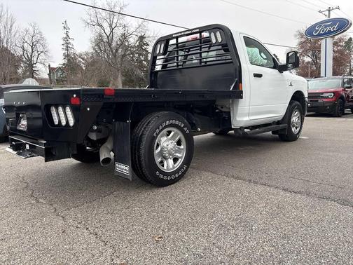 2024 RAM 3500 Tradesman Regular Cab 4x4 8' Box