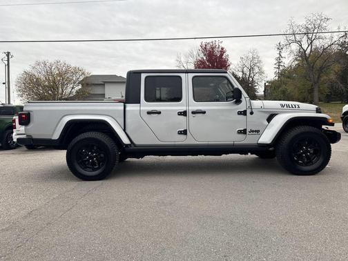 2022 Jeep Gladiator Willys 4x4