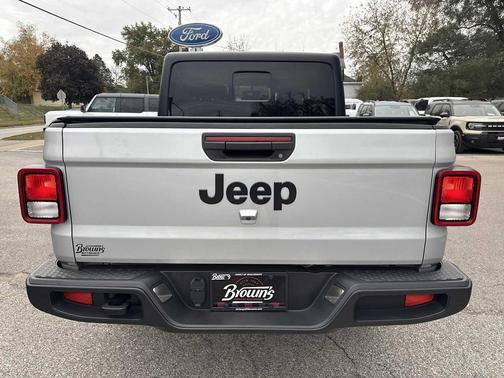 2022 Jeep Gladiator Willys 4x4