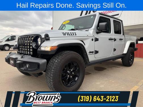 Silver Zynith Clearcoat 2022 Jeep Gladiator Willys 4x4