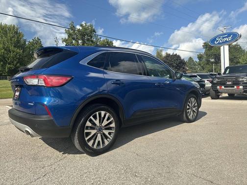 2022 Ford Escape Titanium