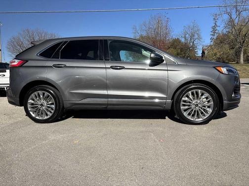 2021 Ford Edge Titanium
