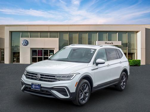 Opal White Pearl Effect 2023 Volkswagen Tiguan 2.0T SE
