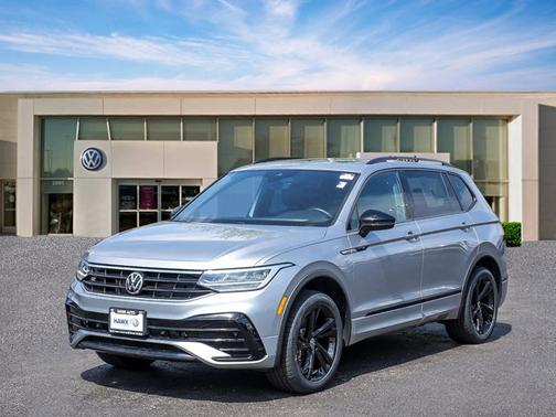 Pyrite Silver Metallic 2023 Volkswagen Tiguan 2.0T SE R-Line Black