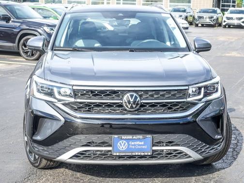 Platinum Gray Metallic 2023 Volkswagen Taos 1.5T SEL