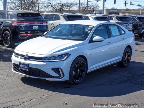 2025 Volkswagen Jetta 1.5T SE