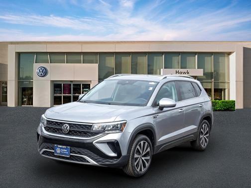 Pyrite Silver Metallic 2023 Volkswagen Taos 1.5T SE