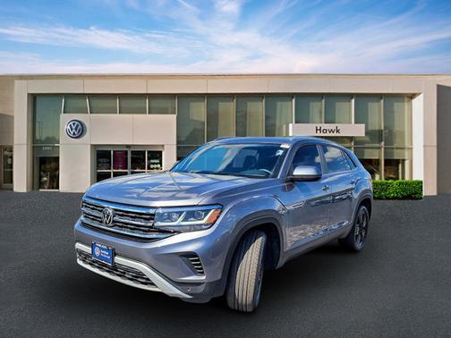 Platinum Gray Metallic 2023 Volkswagen Atlas Cross Sport 3.6 V6 SE w/ Technology