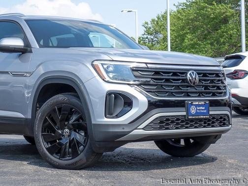 2025 Volkswagen Atlas Cross Sport 2.0T SE w/ Technology