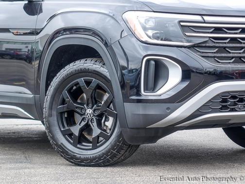 2024 Volkswagen Atlas 2.0T Peak Edition SE w/Technology