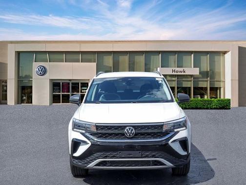 Pure White 2023 Volkswagen Taos 1.5T S