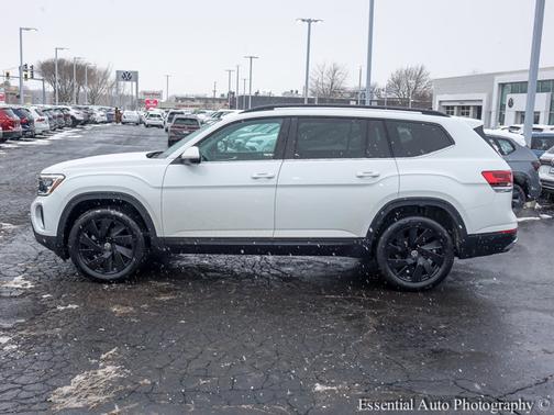 2025 Volkswagen Atlas 2.0T SE