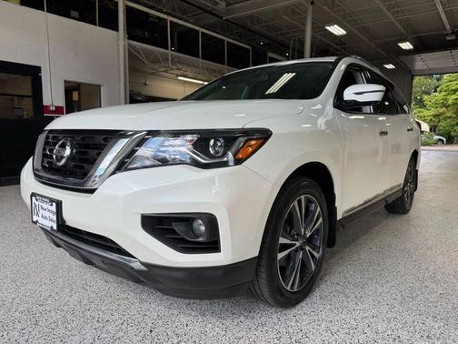 2017 Nissan Pathfinder Platinum