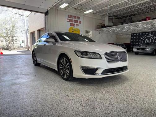2017 Lincoln MKZ Base