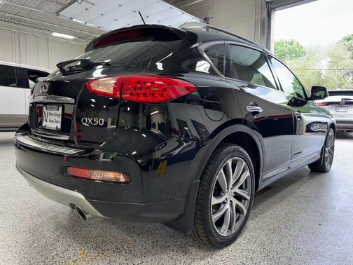 2016 INFINITI QX50 Base