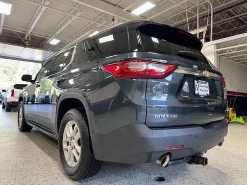 2018 Chevrolet Traverse LT Cloth