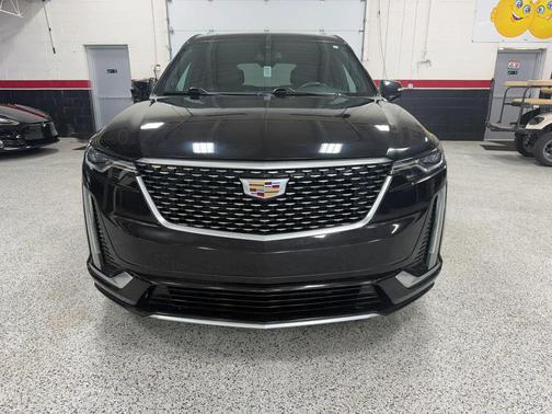 Black 2020 Cadillac XT6 Premium Luxury FWD
