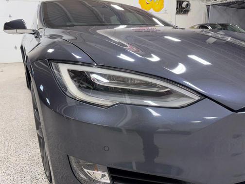 2017 Tesla Model S 75D