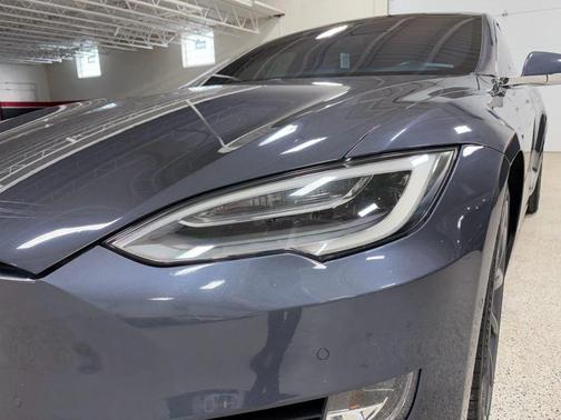 2017 Tesla Model S 75D