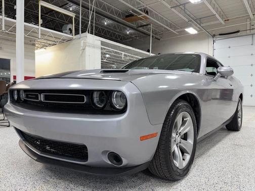 2015 Dodge Challenger SXT