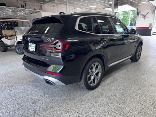 Black 2024 BMW X3 xDrive30i