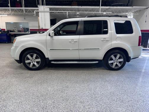White 2013 Honda Pilot Touring