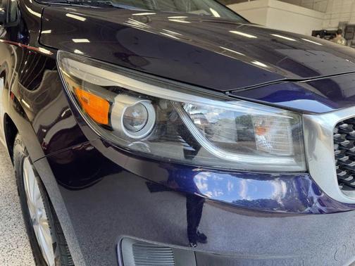 2018 Kia Sedona LX