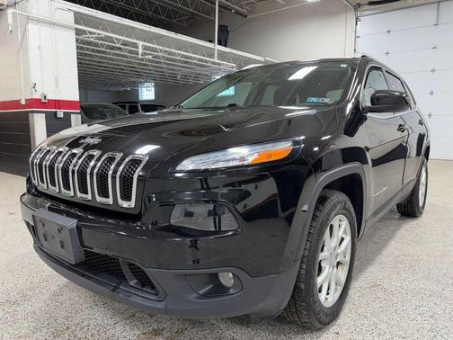 Black 2017 Jeep Cherokee Sport