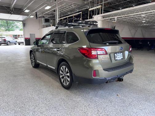Green 2017 Subaru Outback 3.6R Touring
