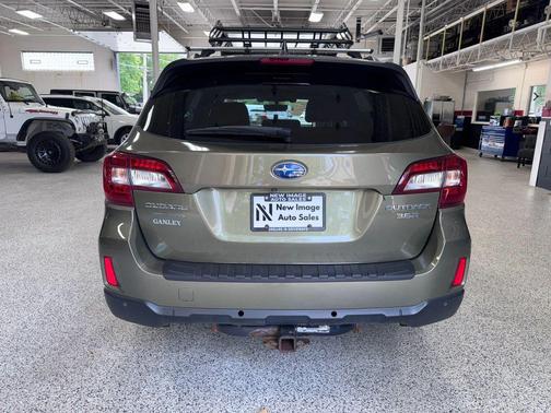 Green 2017 Subaru Outback 3.6R Touring