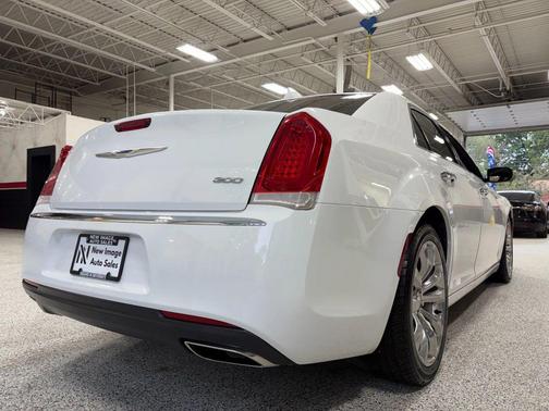2019 Chrysler 300 Limited