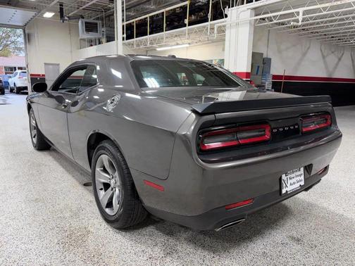 2015 Dodge Challenger SXT