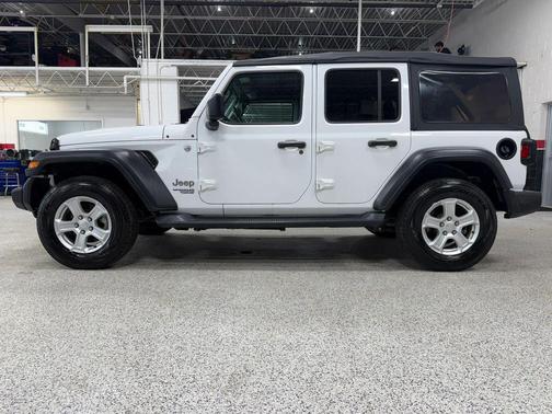 White 2018 Jeep Wrangler Unlimited Sport