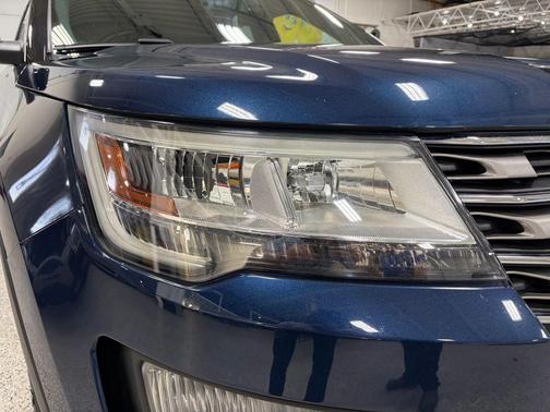 Blue 2017 Ford Explorer sport