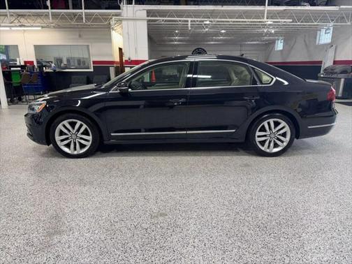 2017 Volkswagen Passat 1.8T SEL Premium