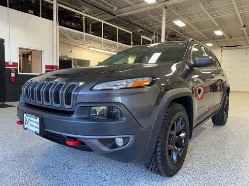 2016 Jeep Cherokee Sport