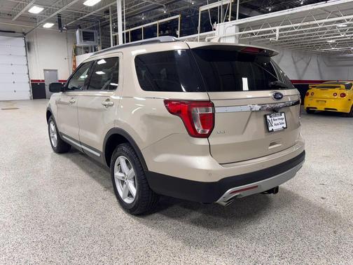 Gold 2017 Ford Explorer sport