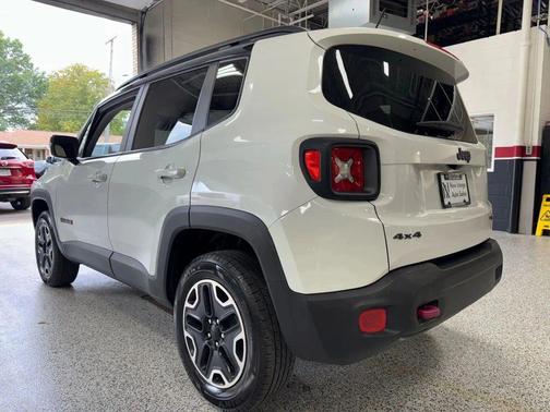 2017 Jeep Renegade Trailhawk