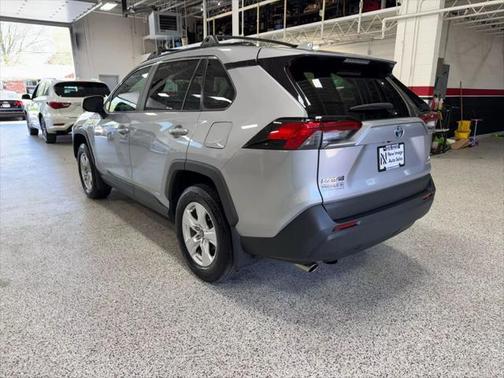 2019 Toyota RAV4 Hybrid XLE